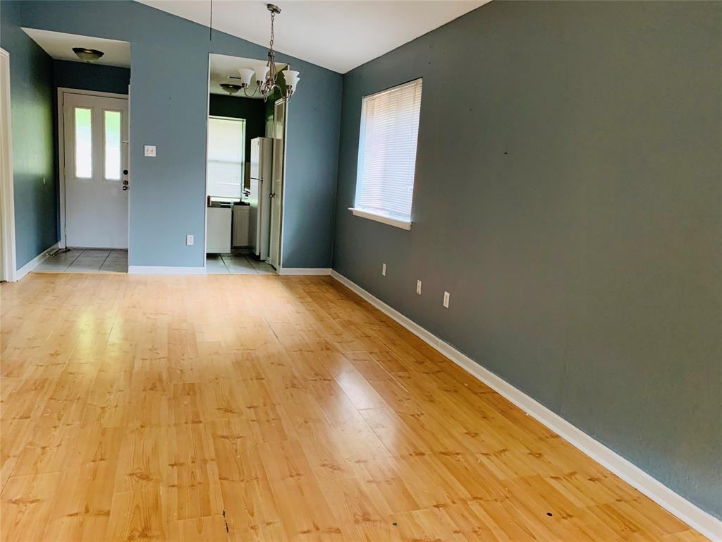 5809 Mansfield Road - Photo 3 of 10