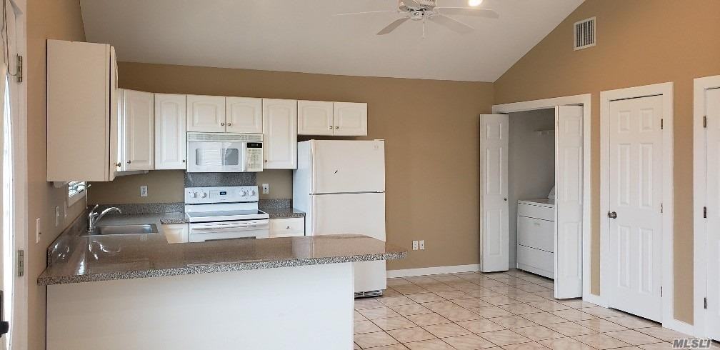 20 Mallard Dr - Photo 3 of 10