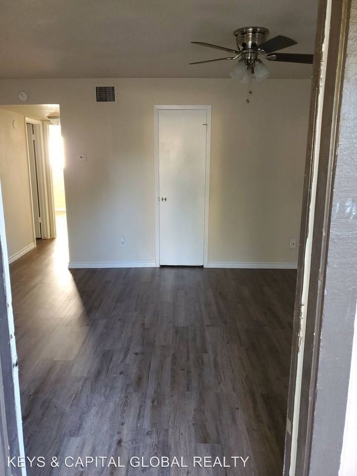 1000 GUNNISON - Photo 2 of 13