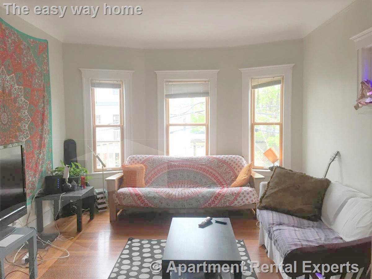 85 Lowden Avenue #2F