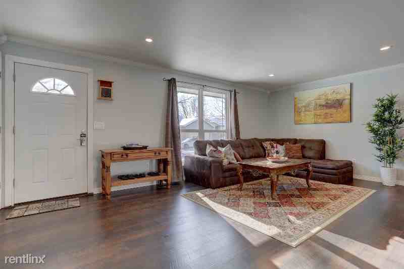 8605 W Teton Ave - Photo 2 of 15