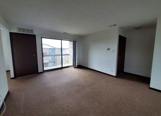 9024 Lincoln #305 - Photo 2 of 8