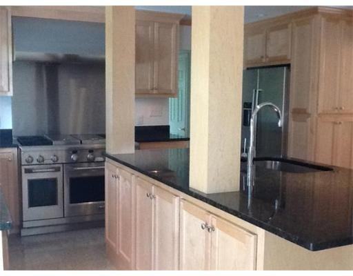 181 Winter St - Photo 3 of 14