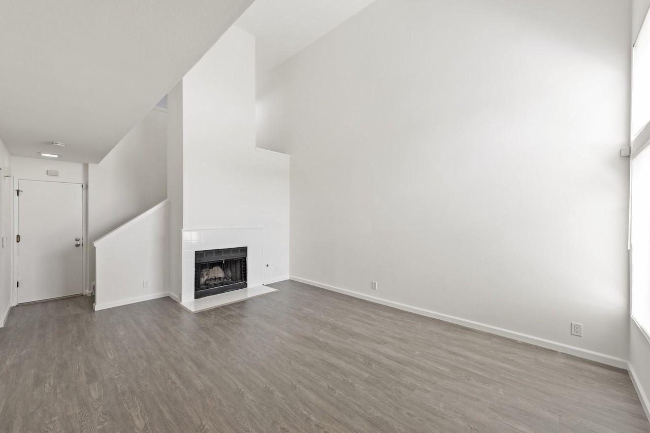 1828 Ashmeade Ct - Photo 3 of 18