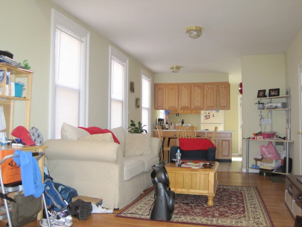 1107 W George St - Photo 3 of 7