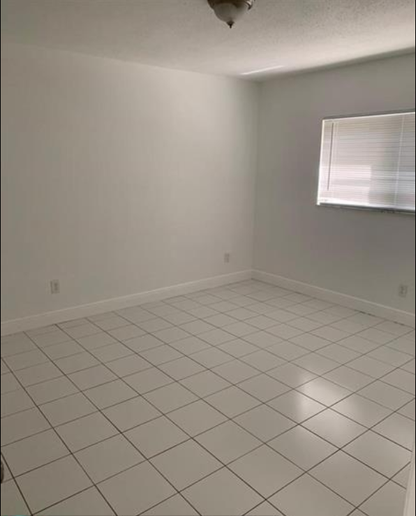 1916 Southwest 11th Street - Photo 2 of 3