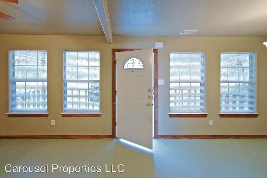 10910 Shady Oaks - Photo 2 of 23