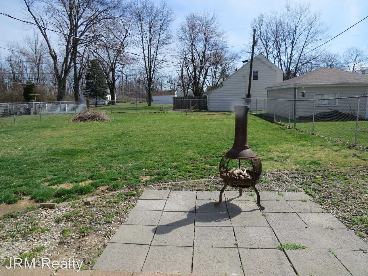 1823 Reckeweg Rd - Photo 3 of 14