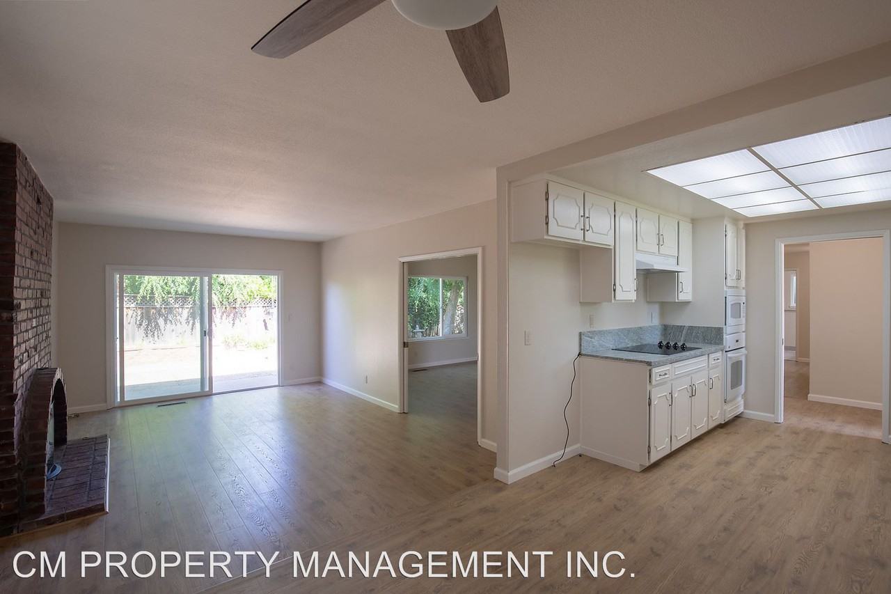 5056 Las Cruces Court - Photo 3 of 24