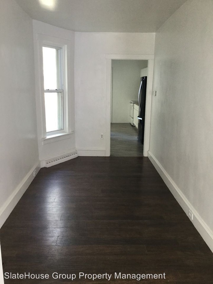 356 Linden St - Photo 3 of 11