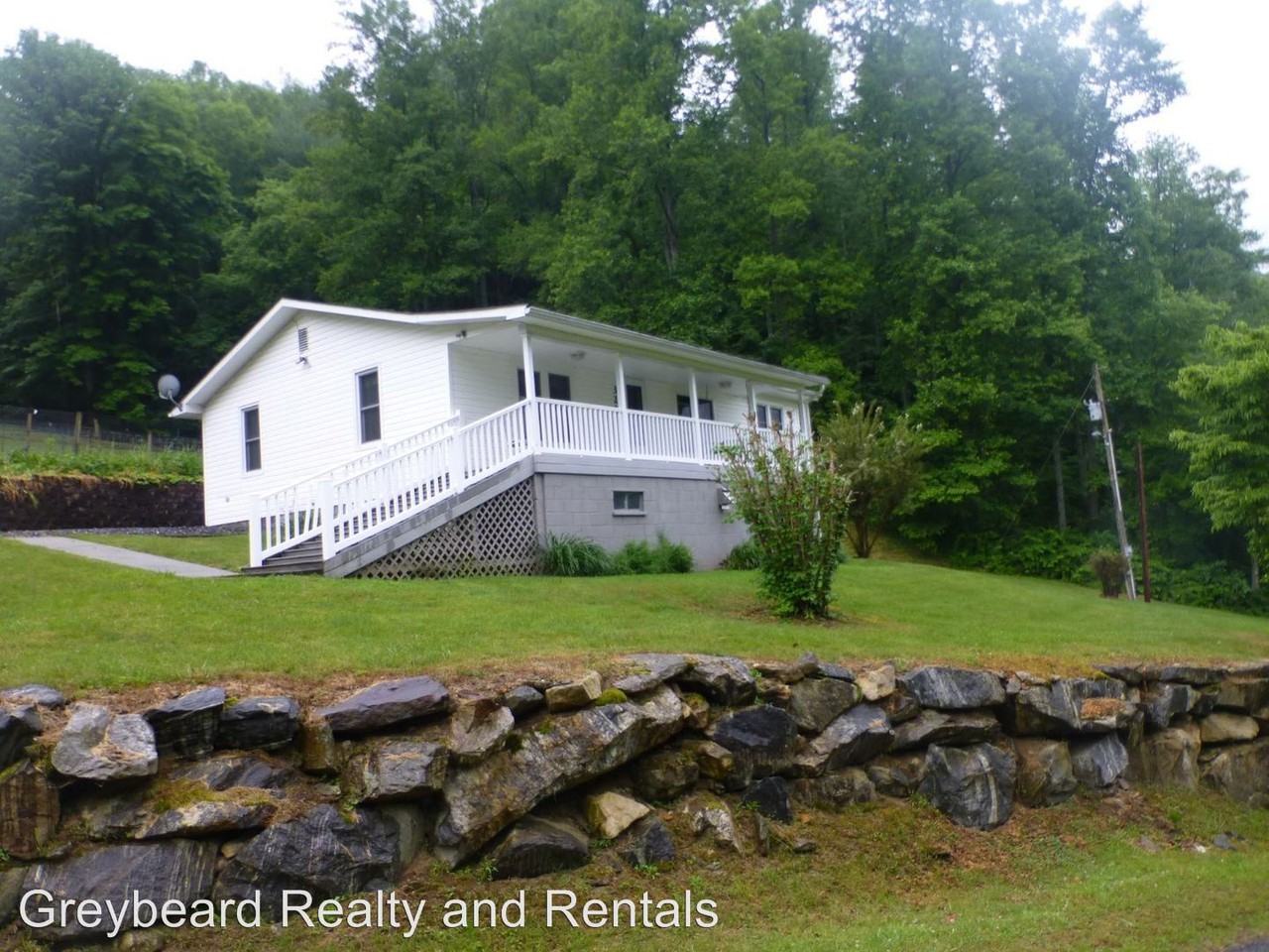 328 Bloody Fork Rd - Photo 2 of 26