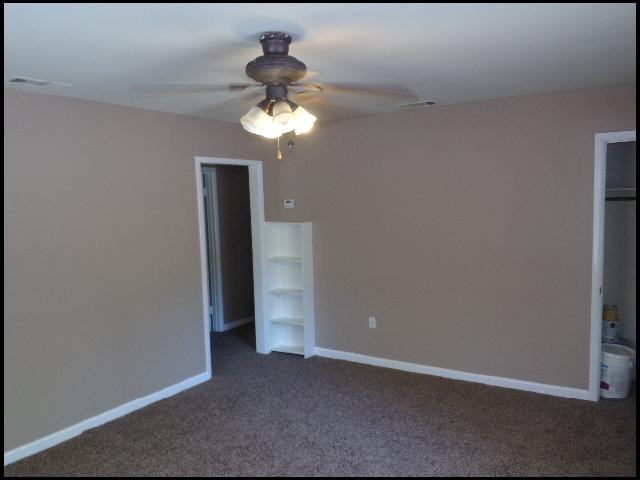 211 W I Ave - Photo 4 of 9