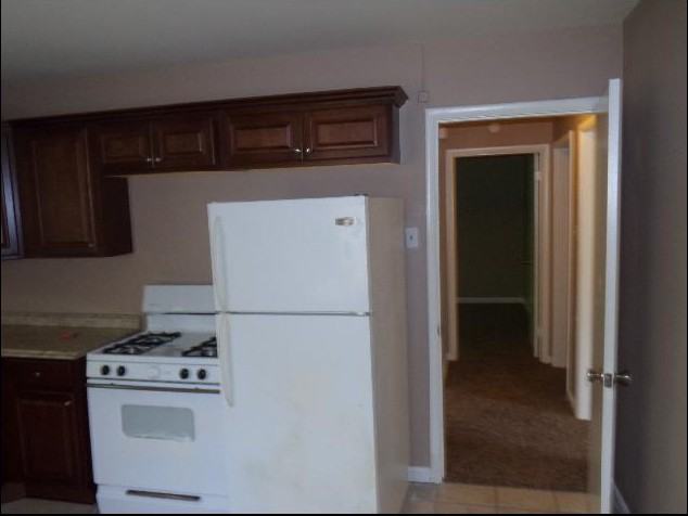 211 W I Ave - Photo 5 of 9