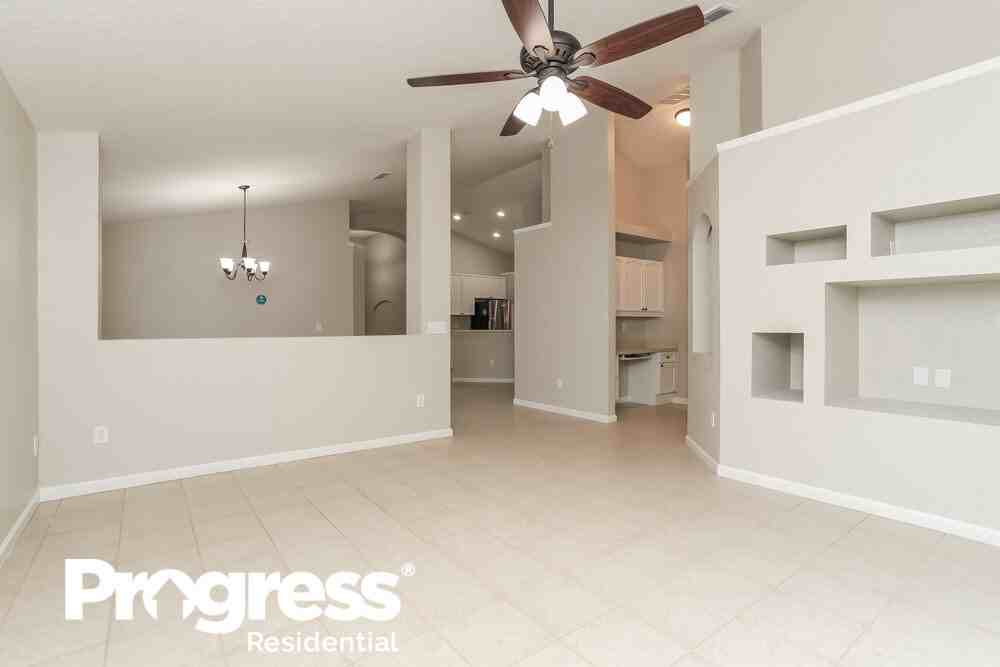 2982 White Cedar Cir - Photo 3 of 18