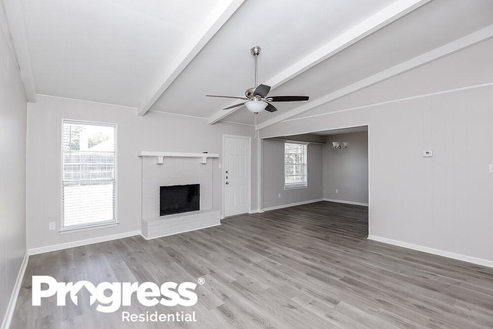 200 Coury Rd - Photo 3 of 16