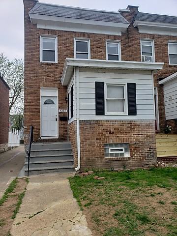 4231 Berger Avenue - Photo 3 of 13