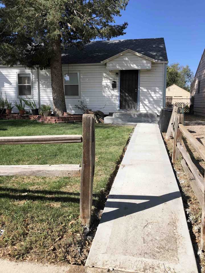 1911 Paris Street - Photo 3 of 7