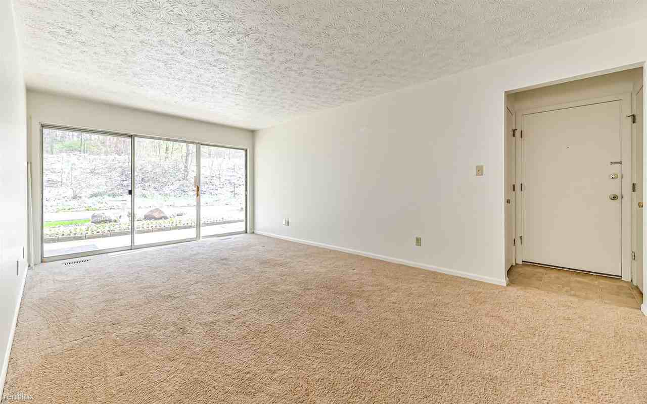 3000 Lakewood Dr - Photo 3 of 20