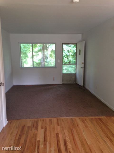 109 Cherry Court - Photo 2 of 10