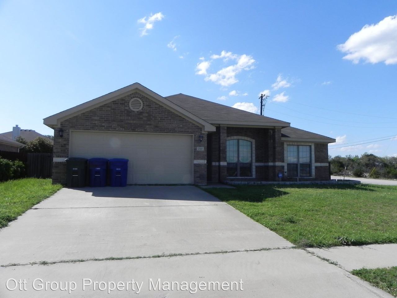 2517 Vernice Dr - Photo 2 of 9