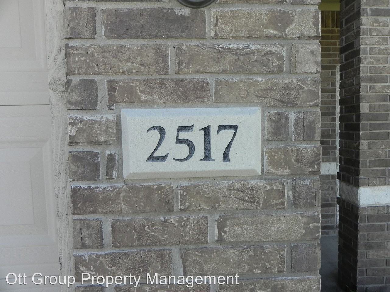 2517 Vernice Dr - Photo 3 of 9