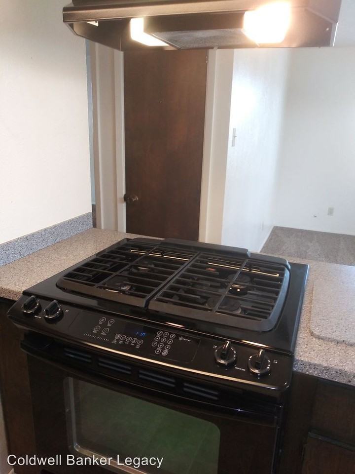 1220 Chelwood Blvd NE - Photo 2 of 32