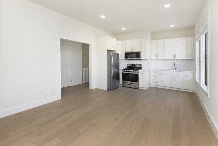 105 Sanchez Street - Photo 2 of 13