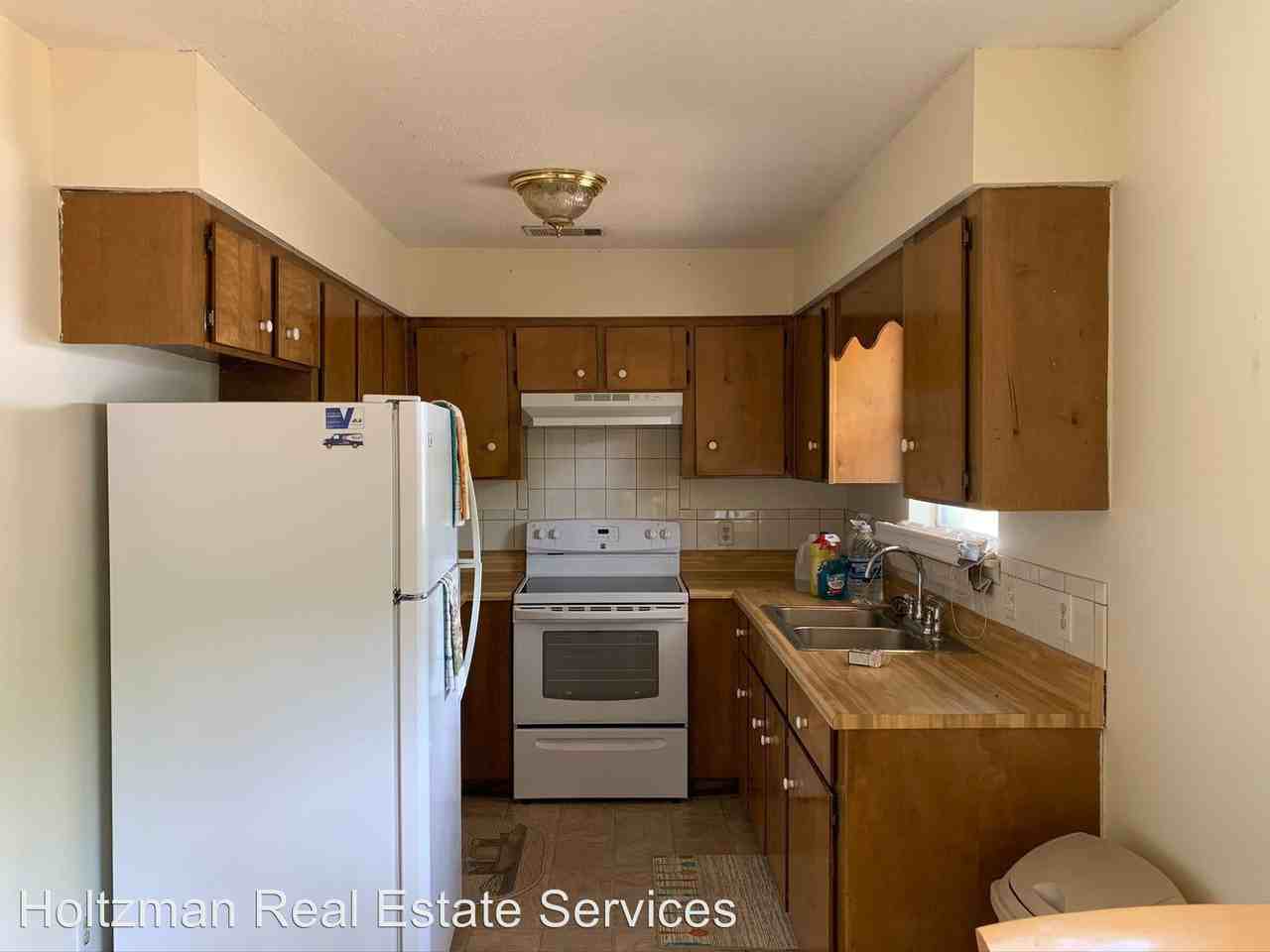 472 Elm Street - Photo 3 of 12