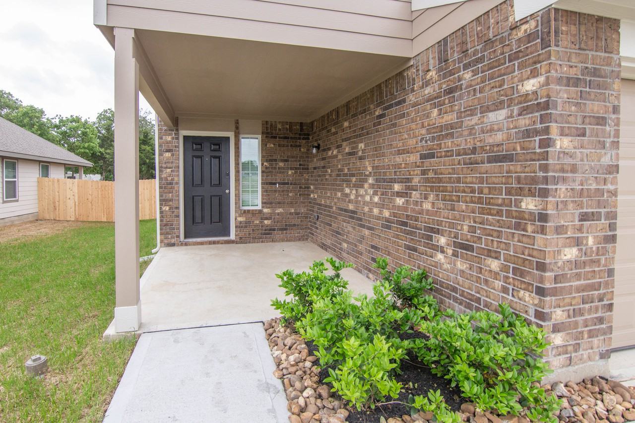 5716 Paseo Pl - Photo 2 of 7