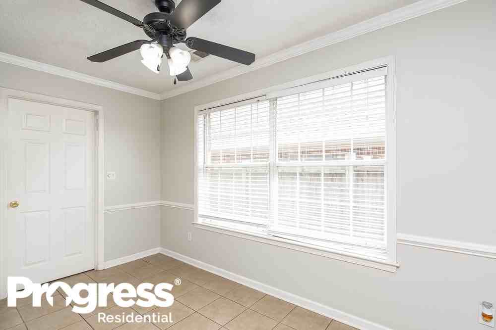 1851 Timber Way N - Photo 3 of 15