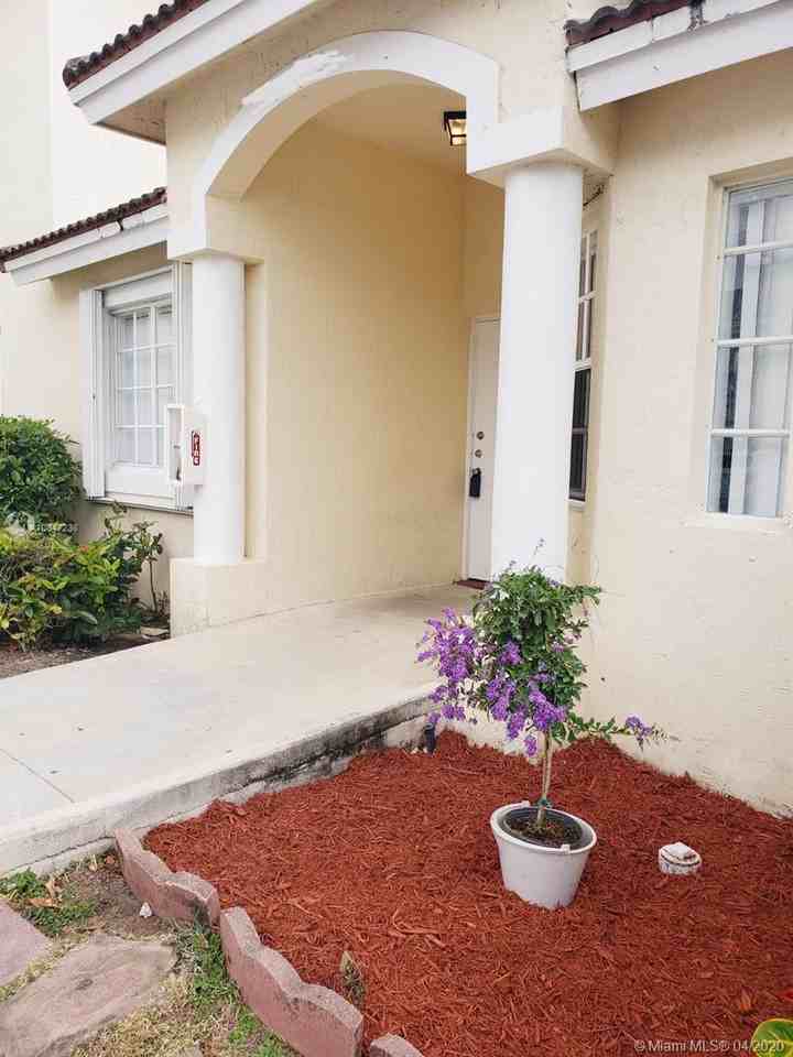 14045 Southwest 120th Court - Photo 2 of 17
