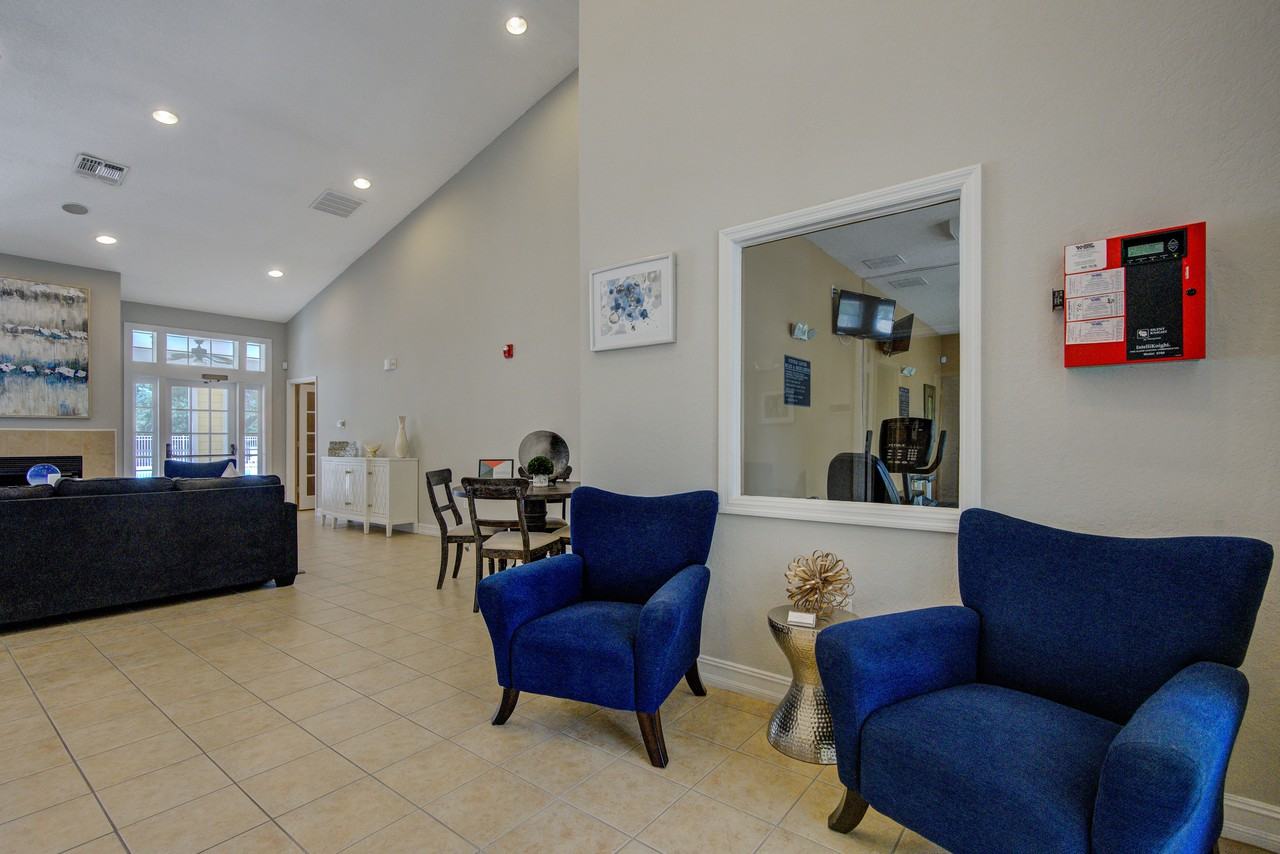 Savannah Cove Apartments - Photo 2 of 14