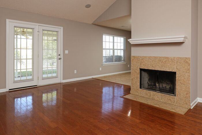 305 Cotton Lakes Boulevard - Photo 2 of 10