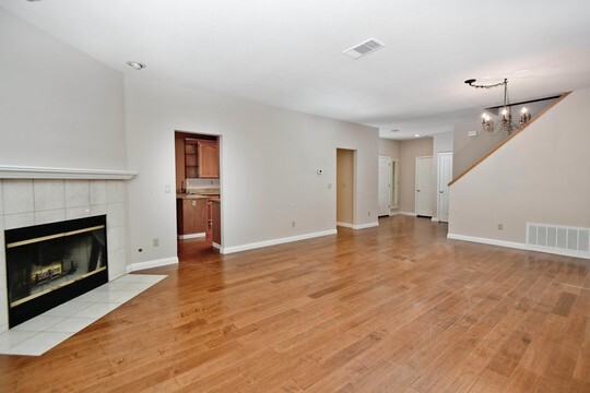 37 Mountain Valley Place - Photo 2 of 25