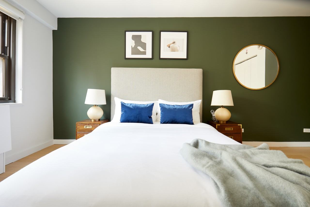 222 East 39th Street - Photo 2 of 5