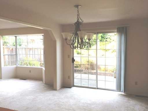 13312 NE 89th St - Photo 2 of 11