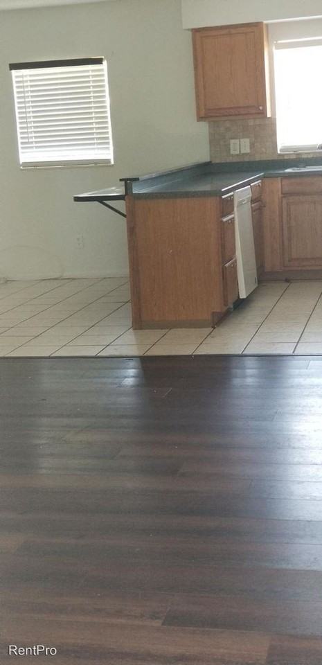 632 Allen Avenue - Photo 2 of 16