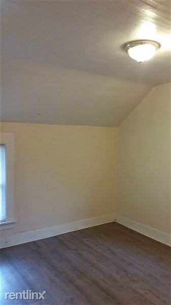 1021 Euclid Pl - Photo 2 of 7