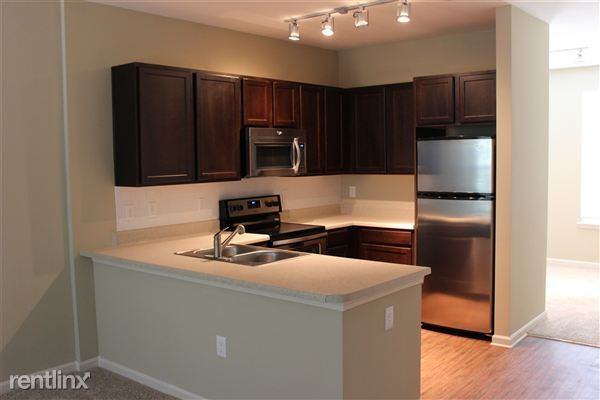 2800 Ben Franklin Circle - Photo 2 of 7