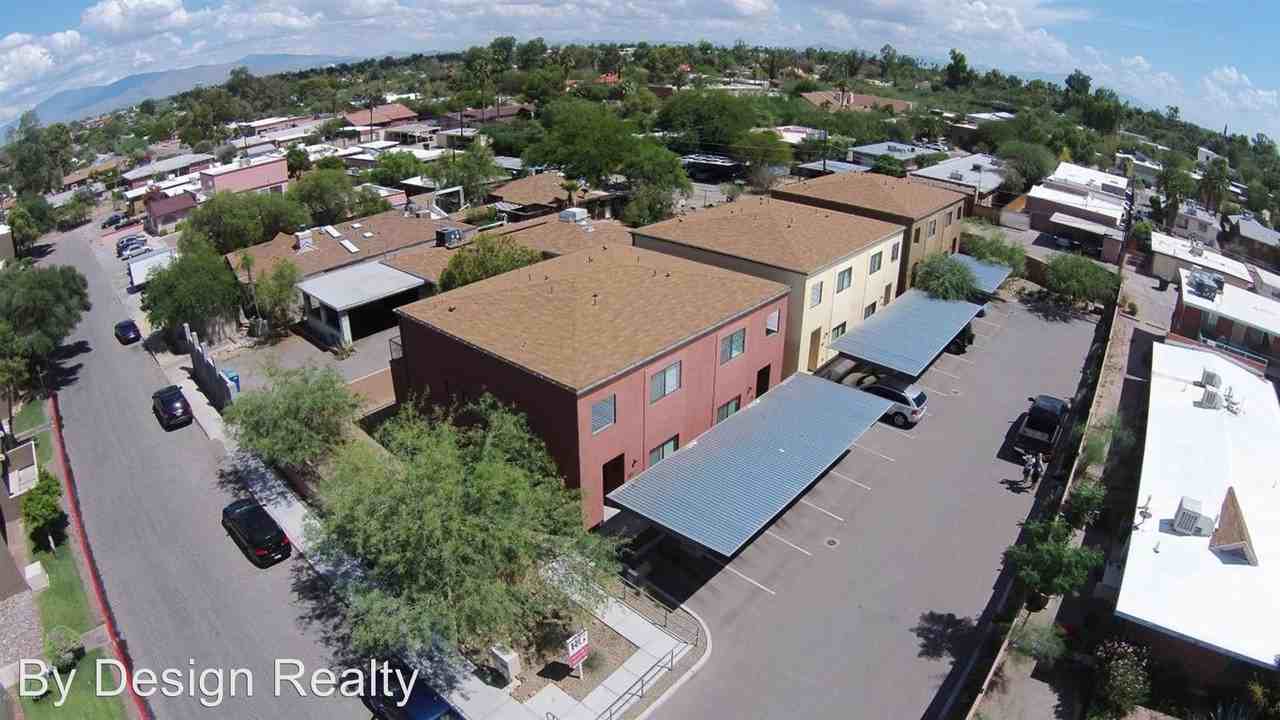 3174 E 4th St - Photo 3 of 35