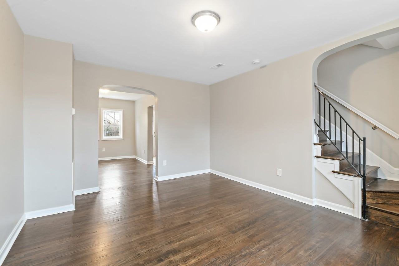 3026 Grantley Ave - Photo 2 of 10