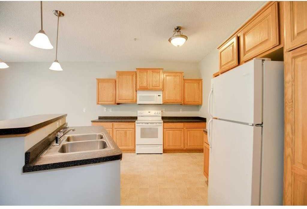 191 Larpenteur Ave E - Photo 3 of 21