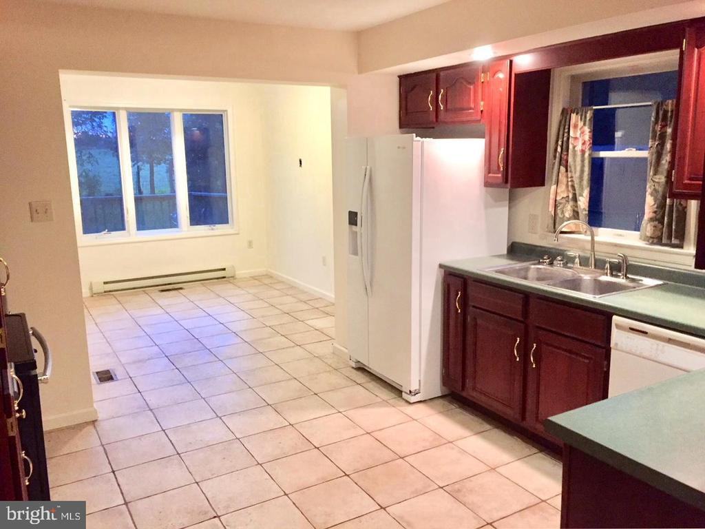 571 Page Brook Ln - Photo 3 of 16