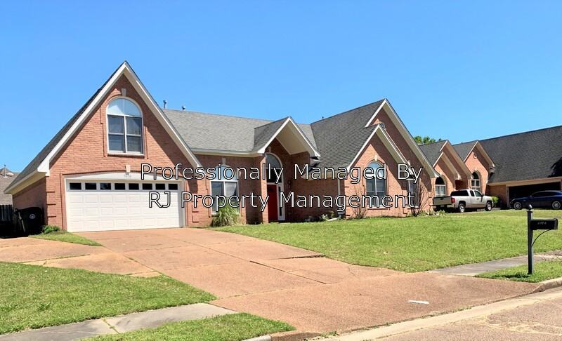 5070 Ashland Grove - Photo 2 of 31