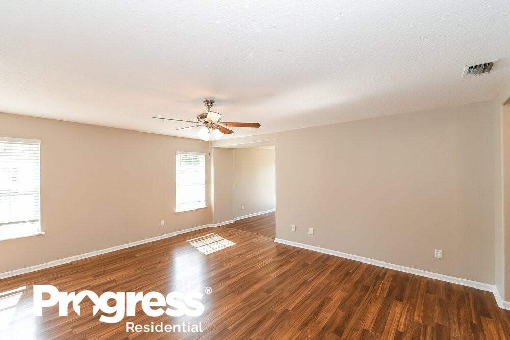 9726 Hazel Lake Dr - Photo 5 of 16