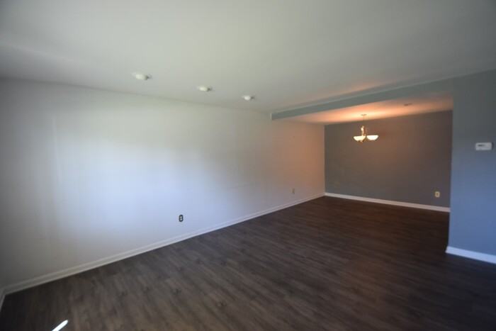 3970 Waycross Drive - Photo 3 of 11