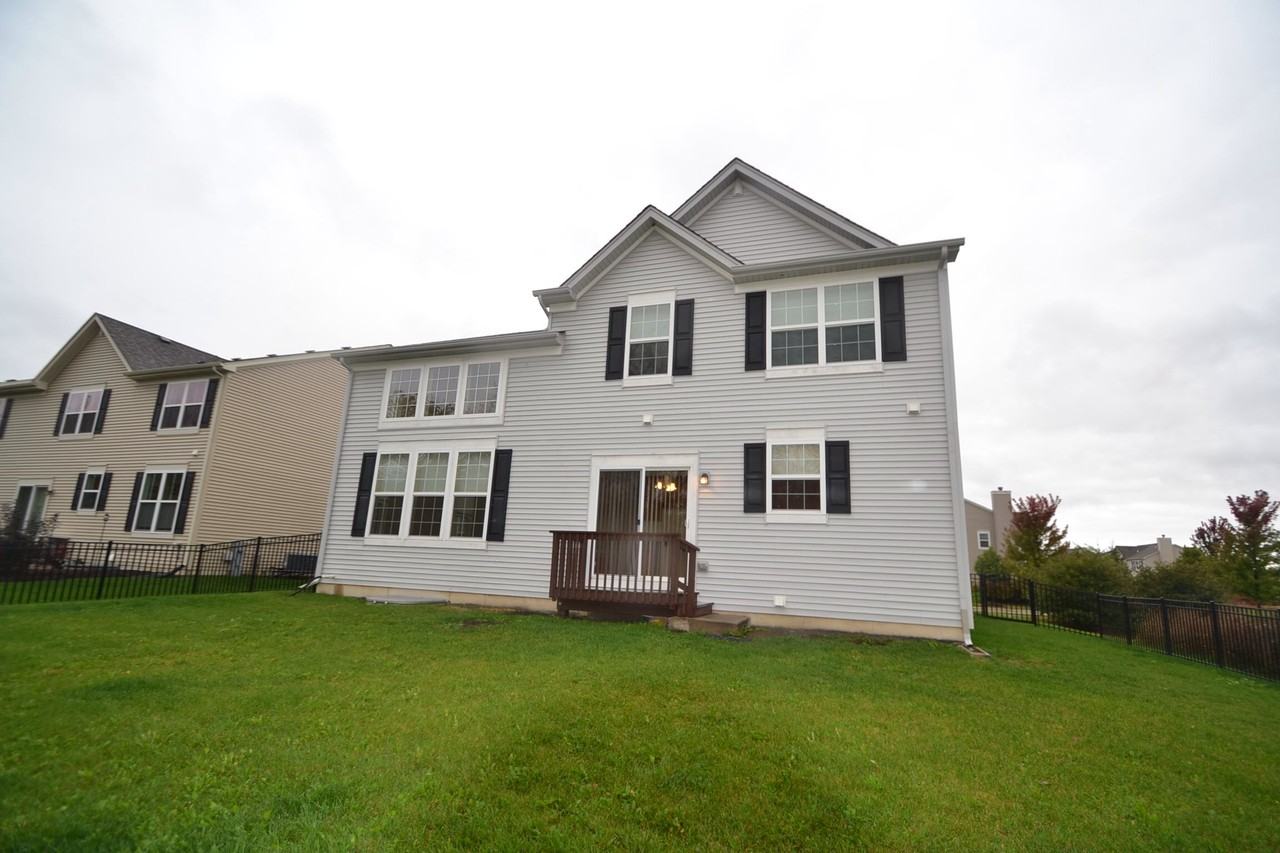 9450 Farley Dr - Photo 2 of 12