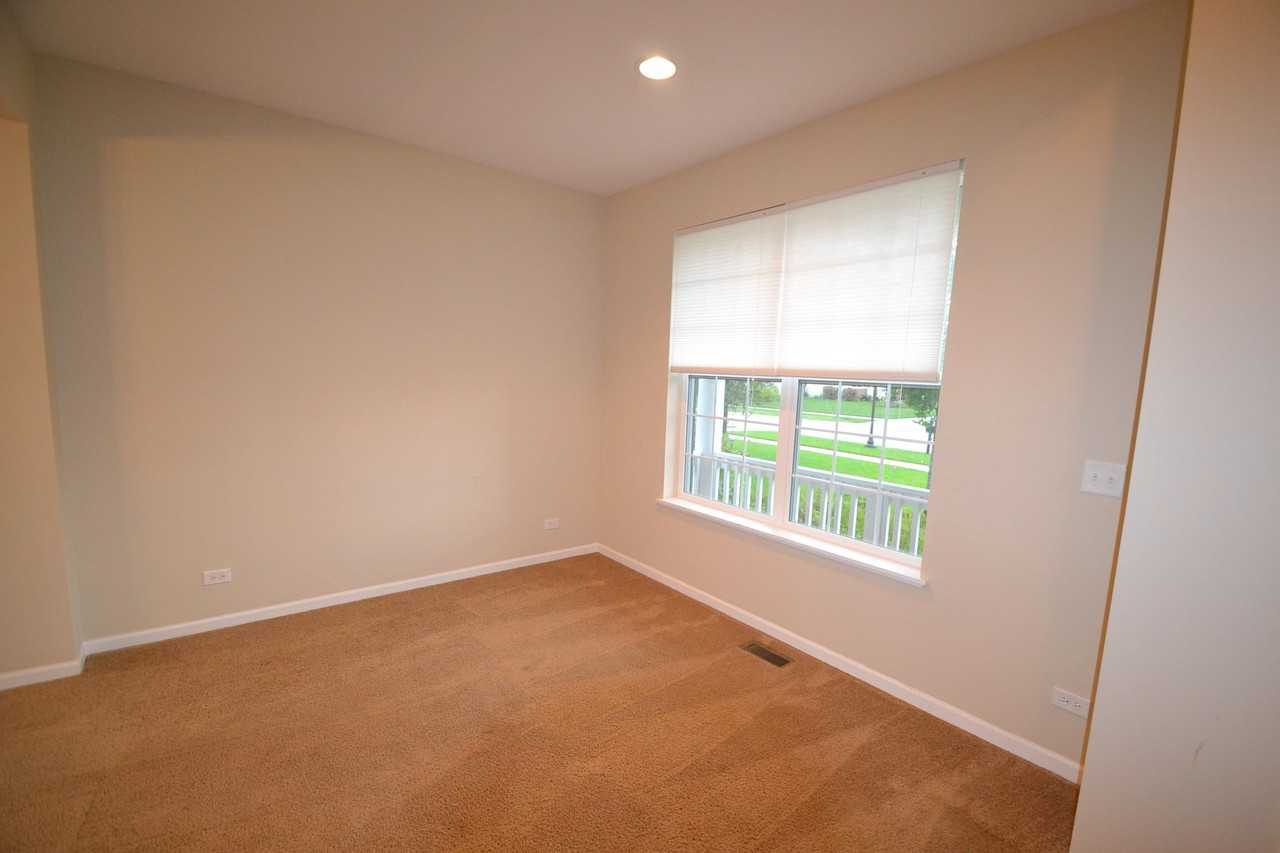 9450 Farley Dr - Photo 3 of 12