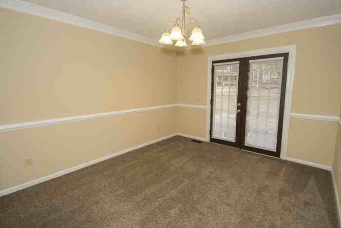 1132 Blakely Court - Photo 3 of 8