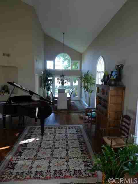 20 Belcrest - Photo 2 of 22